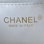 Chanel Small Hobo Bag White Size 16 x 19 x 8 cm - 3