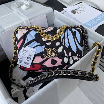 Chanel 19 Flap Bag Size 16 x 26 x 9 cm