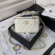 Chanel Vanity Case White Size 17 x 9.5 x 8 cm - 1
