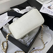 Chanel Vanity Case White Size 17 x 9.5 x 8 cm - 2