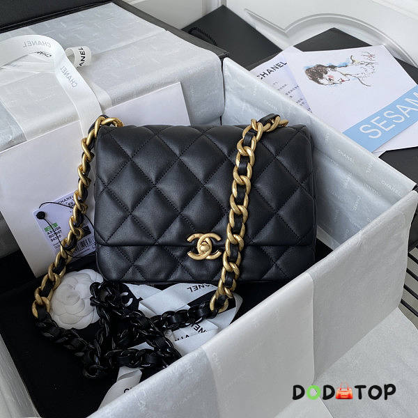 Chanel Small Flap Bag Black Size 16 x 22 x 7 cm - 1