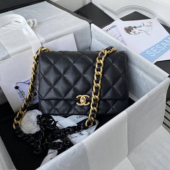 Chanel Small Flap Bag Black Size 16 x 22 x 7 cm