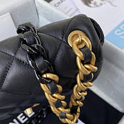 Chanel Small Flap Bag Black Size 16 x 22 x 7 cm - 5