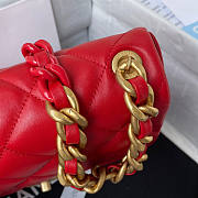 Chanel Small Flap Bag Red Size 16 x 22 x 7 cm - 5