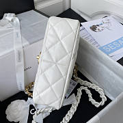 Chanel Small Flap Bag White Size 16 x 22 x 7 cm - 2