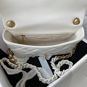 Chanel Small Flap Bag White Size 16 x 22 x 7 cm - 3