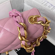 Chanel Small Flap Bag Pink Size 16 x 22 x 7 cm - 4