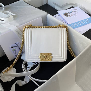 Chanel Mini Boy Chanel Handbag White Size 16 x 18 x 8.5 cm
