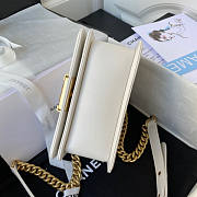 Chanel Mini Boy Chanel Handbag White Size 16 x 18 x 8.5 cm - 3