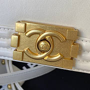 Chanel Mini Boy Chanel Handbag White Size 16 x 18 x 8.5 cm - 6