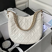 Chanel Hobo Handbag White Size 26 x 26 x 8 cm - 3