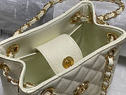 Chanel Bucket Bag Cream Size 17 x 15 x 9 cm - 6