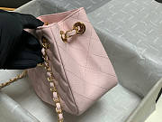 Chanel Bucket Bag Pink Size 17 x 15 x 9 cm - 4