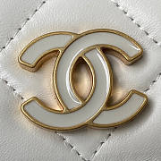 Chanel Clutch With Chain White Size 11 x 15.5 x 4.5 cm - 5