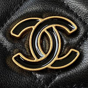 Chanel Clutch With Chain Black Size 11 x 15.5 x 4.5 cm - 6