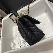 Chanel Flap Bag Calfskin Crystal Pearls Size 19 x 23 x 28 cm - 2