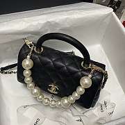 Chanel Flap Bag Calfskin Crystal Pearls Size 19 x 23 x 28 cm - 3