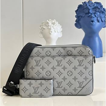 Louis Vuitton LV Duo Messenger Size 26 x 18.5 x 5 cm