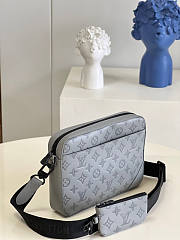 Louis Vuitton LV Duo Messenger Size 26 x 18.5 x 5 cm - 5