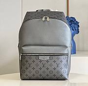 Louis Vuitton LV Discovery Backpack PM Size 37 x 40 x 20 cm - 1