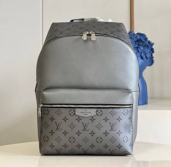 Louis Vuitton LV Discovery Backpack PM Size 37 x 40 x 20 cm