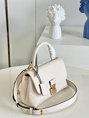 Louis Vuitton Madeleine BB White Size 24 x 17 x 8.5 cm - 5