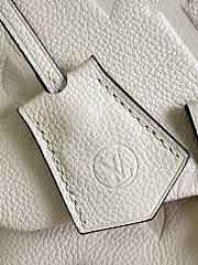Louis Vuitton Madeleine BB White Size 24 x 17 x 8.5 cm - 2