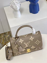 Louis Vuitton Madeleine BB Size 24 x 17 x 8.5 cm - 2