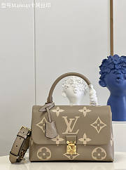 Louis Vuitton Madeleine BB Size 24 x 17 x 8.5 cm - 3