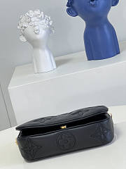 Louis Vuitton LV Wallet On Strap Bubblegram Black Size 20 x 12 x 6 cm - 3