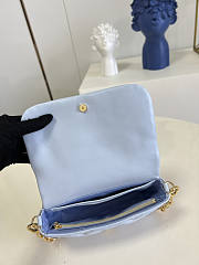 Louis Vuitton LV Wallet On Strap Bubblegram Blue Size 20 x 12 x 6 cm - 4