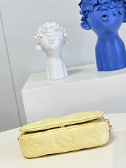 Louis Vuitton LV Wallet On Strap Bubblegram Yellow Size 20 x 12 x 6 cm - 6