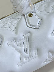 Louis Vuitton LV Wallet On Strap Bubblegram White Size 20 x 12 x 6 cm - 6