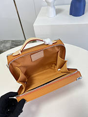 Louis Vuitton LV Handle Soft Trunk Size 21.5 x 15 x 7 cm - 2