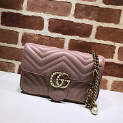 Gucci GG Marmont Pearl Chain Belt Bag Pink Size 17 x 22 x 10 cm - 1