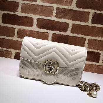 Gucci GG Marmont Pearl Chain Belt Bag White Size 17 x 22 x 10 cm