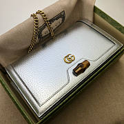 Gucci Diana Mini Bag With Bamboo Size 19 x 11 x 5 cm - 3