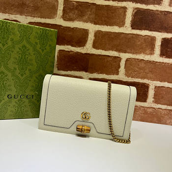 Gucci Diana Mini Bag With Bamboo White Size 19 x 11 x 5 cm