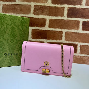 Gucci Diana Mini Bag With Bamboo Pink Size 19 x 11 x 5 cm