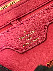 Louis Vuitton Capucines MM Size 31.5 x 20 x 11 cm - 6