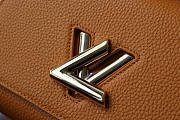 Louis Vuitton Twist One Handle PM Caramel Size 17 x 25 x 11 cm - 6