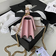Chanel Clutch With Chain Pink Size 9.5 x 13 x 6 cm - 2