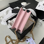 Chanel Clutch With Chain Pink Size 9.5 x 13 x 6 cm - 3