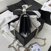 Chanel Clutch With Chain Black Size 9.5 x 13 x 6 cm - 2