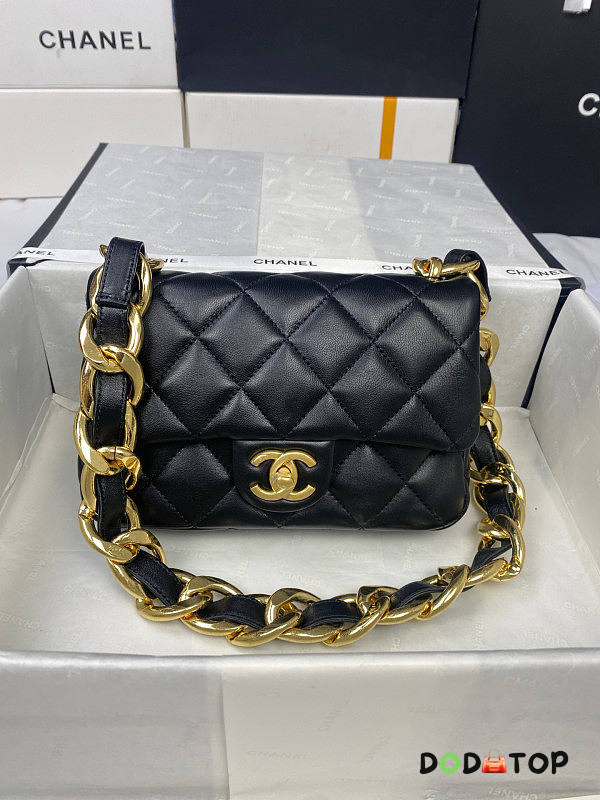 Chanel Small Flap Bag Black Size 17 x 21 x 6 cm - 1