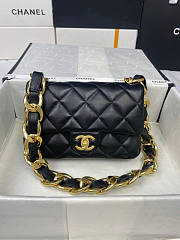 Chanel Small Flap Bag Black Size 17 x 21 x 6 cm - 1
