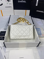 Chanel Large Flap Bag White Size 18 x 27 x 8 cm - 5