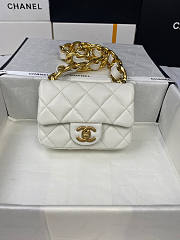 Chanel Mini Flap Bag White Size 13 x 17 x 6 cm - 1