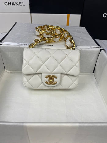 Chanel Mini Flap Bag White Size 13 x 17 x 6 cm