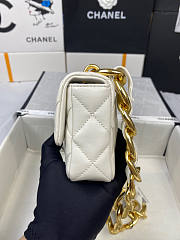 Chanel Mini Flap Bag White Size 13 x 17 x 6 cm - 5